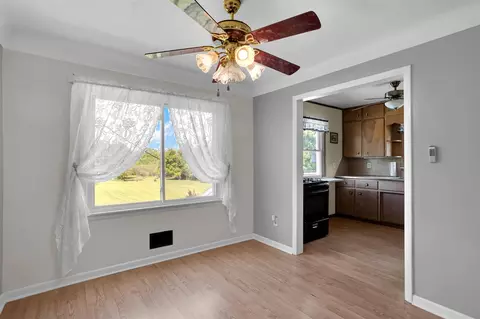 228 Ballard, Jackson, MI 49201 photo 3