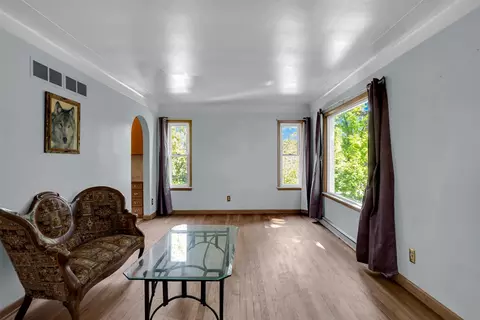 228 Ballard, Jackson, MI 49201 photo 4