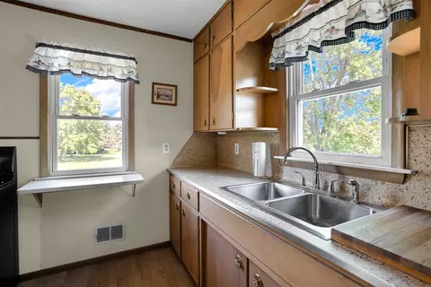 228 Ballard, Jackson, MI 49201 photo 19