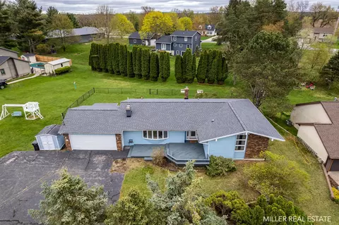 2219 Jeanne, Hastings, MI 49058