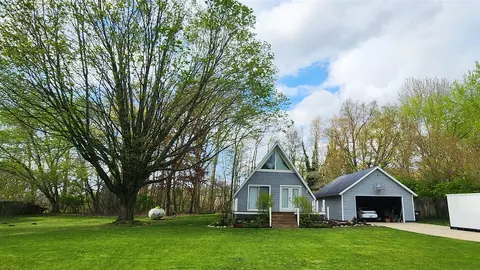 6759 Pine, Coloma, MI 49038