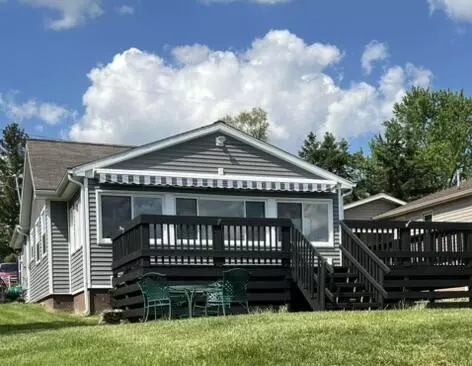 2918 Lake, Osseo, MI 49266