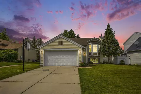 4601 Country Hl, Kentwood, MI 49512