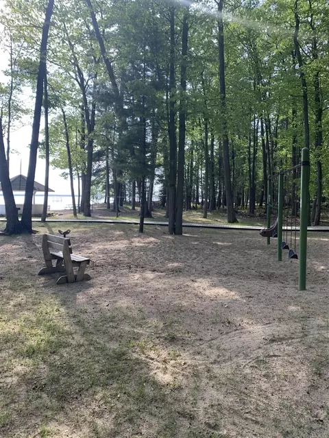 Henry/grove, Roscommon, MI 48653 photo 6