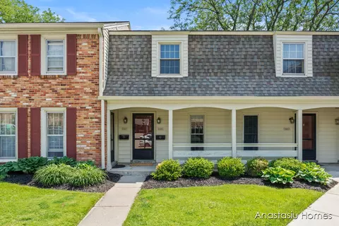 2465 Abbington #2465, Grand Rapids, MI 49506