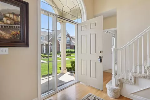 Entry Way - 1304 E Crystal, Canton, MI 48187 photo 2 of 7
