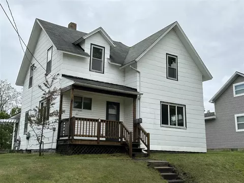 245 7th, Manistee, MI 49660