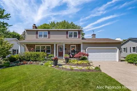 1117 Ottawa, Grand Haven, MI 49417