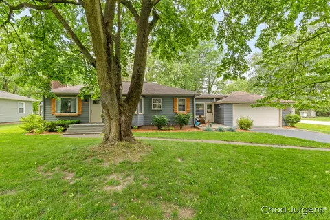 561 Oakleigh, Grand Rapids, MI 49504