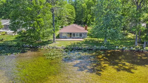 70098 Lakeview, Edwardsburg, MI 49112