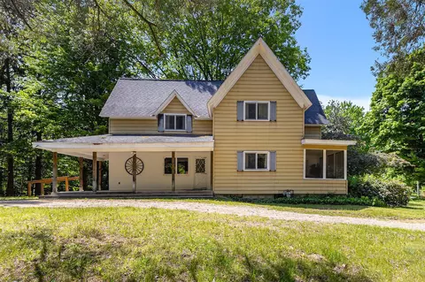 6438 134th, Saugatuck, MI 49453