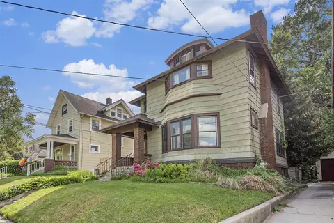 149 Carlton, Grand Rapids, MI 49506