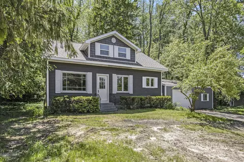 381 W Hickory, Battle Creek, MI 49017