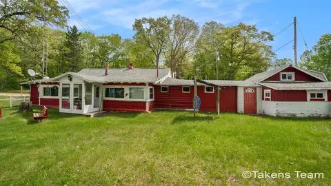 Exterior - 9945 Toohy, Harrison, MI 48625 photo 8 of 13
