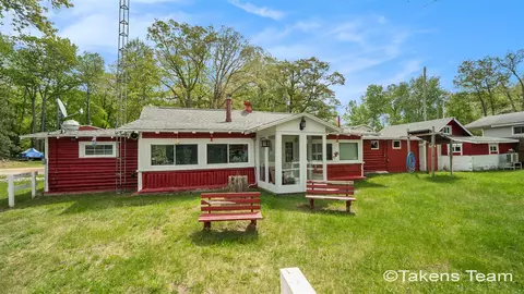 Exterior - 9945 Toohy, Harrison, MI 48625 photo 7 of 13