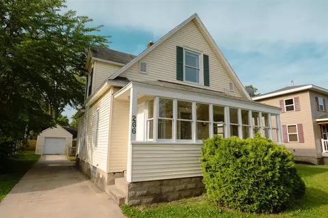 266 W 21st, Holland, MI 49423