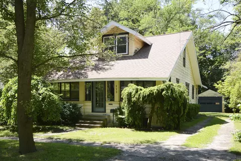 829 Dayton, Kalamazoo, MI 49048