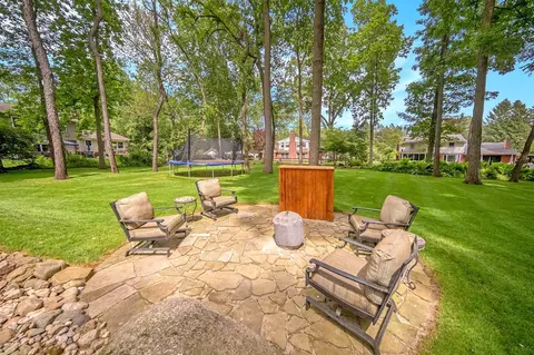 1745 Sevenoaks, Jackson, MI 49203 photo 2