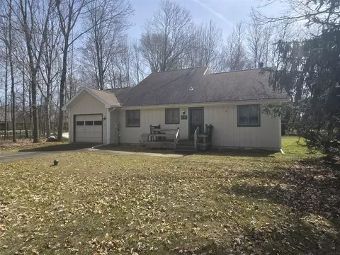 9721 Willow, Stanwood, MI 49346