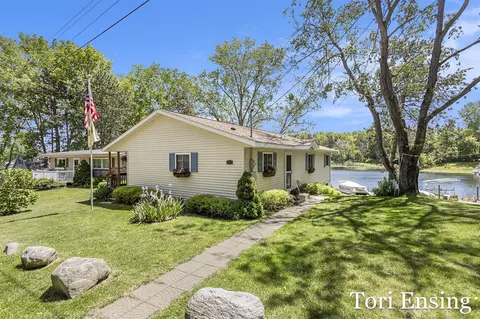 431 Adele, Trufant, MI 49347