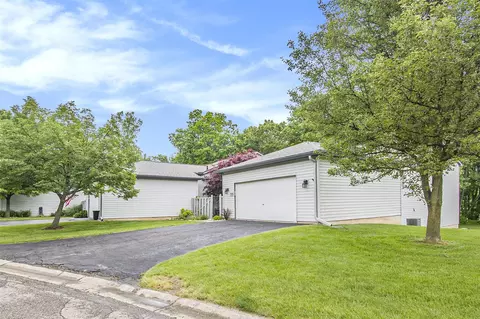 Exterior - 7579 Radcliffe, Brighton, MI 48114 photo 5 of 7