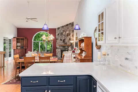 Kitchen - 7579 Radcliffe, Brighton, MI 48114 photo 5 of 6