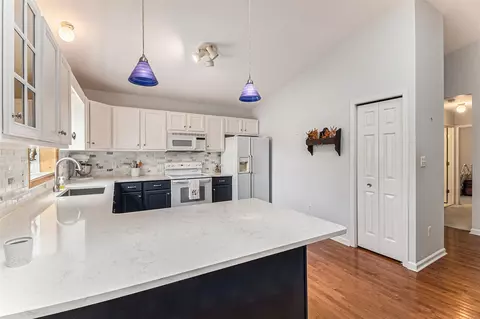 Kitchen - 7579 Radcliffe, Brighton, MI 48114 photo 6 of 6