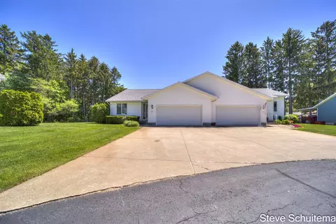 1163 Aspen, Norton Shores, MI 49441