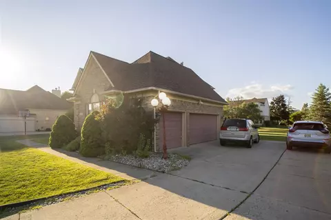 47418 Wallingford, Canton, MI 48188 photo 3