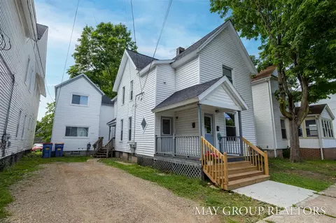 217 Gold #215, Grand Rapids, MI 49504