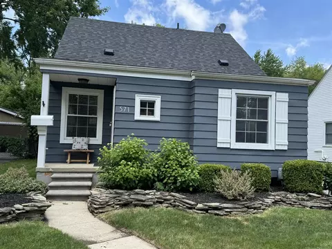 571 E Baker, Clawson, MI 48017