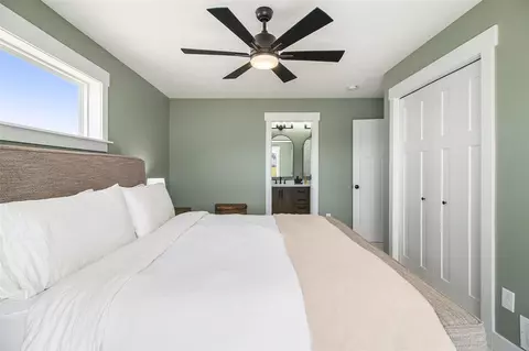 Bedroom - 5617 Whites Brg, Belding, MI 48809 photo 2 of 5