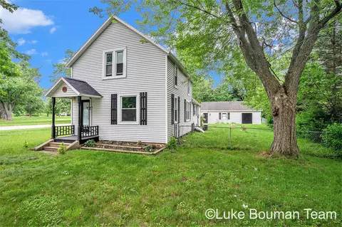 472 E 24th, Holland, MI 49423