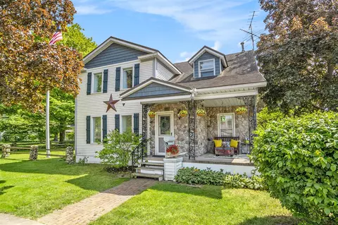 304 E Chart, Plainwell, MI 49080