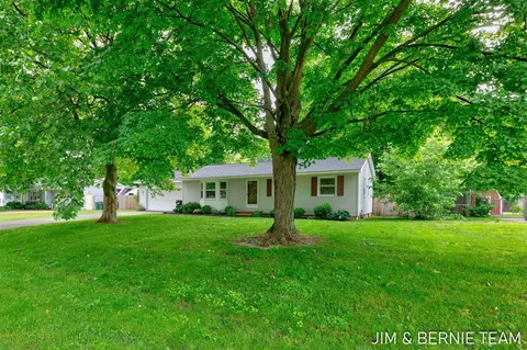7928 Hearthway, Jenison, MI 49428