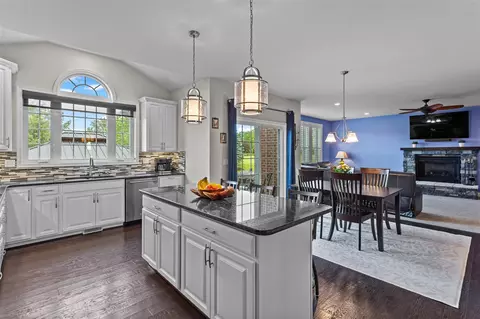 51284 Scarborough, Canton, MI 48188 photo 18
