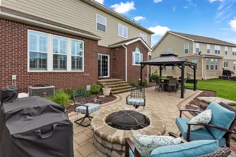 51284 Scarborough, Canton, MI 48188 photo 5
