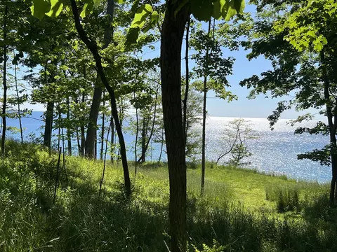 34 South Lakeshore Drive, Ludington, MI 49431