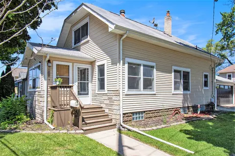 120 Gibson, Jackson, MI 49202