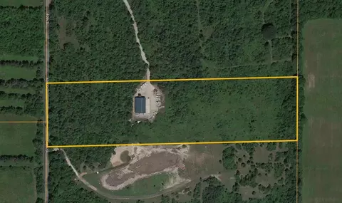 42833 40th, Paw Paw, MI 49079