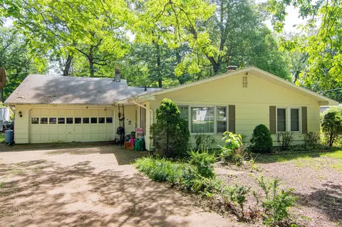 1229 Thomson, Niles, MI 49120