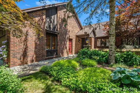 3146 E Gatehouse, Grand Rapids, MI 49546