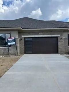 7491 Gramercy #11, West Bloomfield, MI 48322