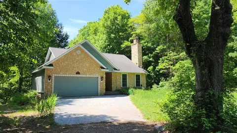 4672 W Fern Gln, Fremont, MI 49412