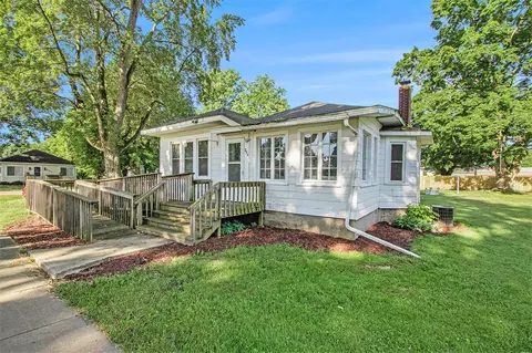 290 S Maple, Marcellus, MI 49067 photo 3