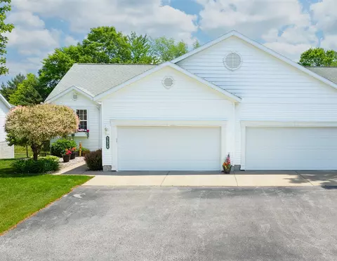 5676 Stillwater, Fruitport, MI 49415