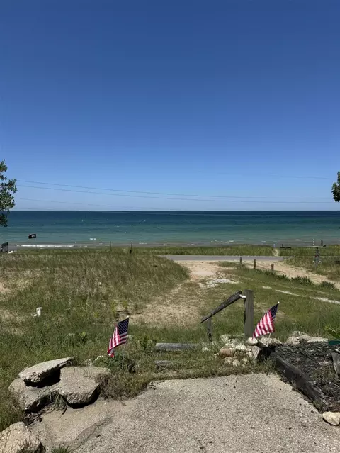 7352 Montgomery, Pentwater, MI 49449