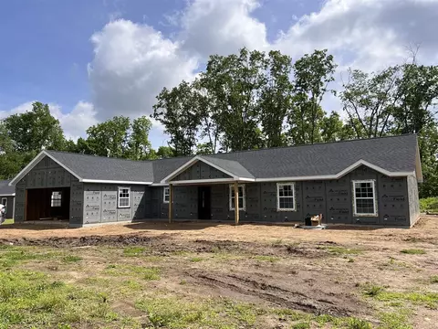 130 Walnut, Jonesville, MI 49250