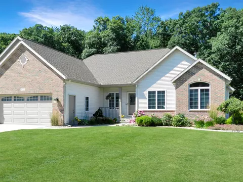 6183 Middale, Comstock Park, MI 49321