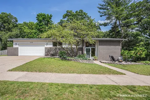 3708 Keeweenaw, Grand Rapids, MI 49525